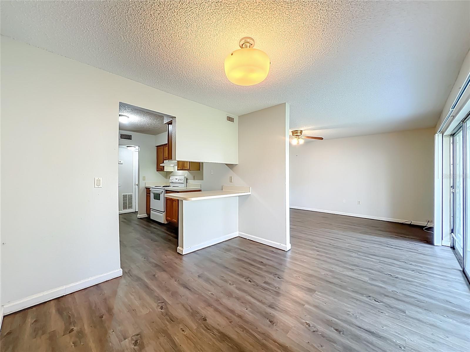 Image 17 of 42 For 4409 Semoran Boulevard 3