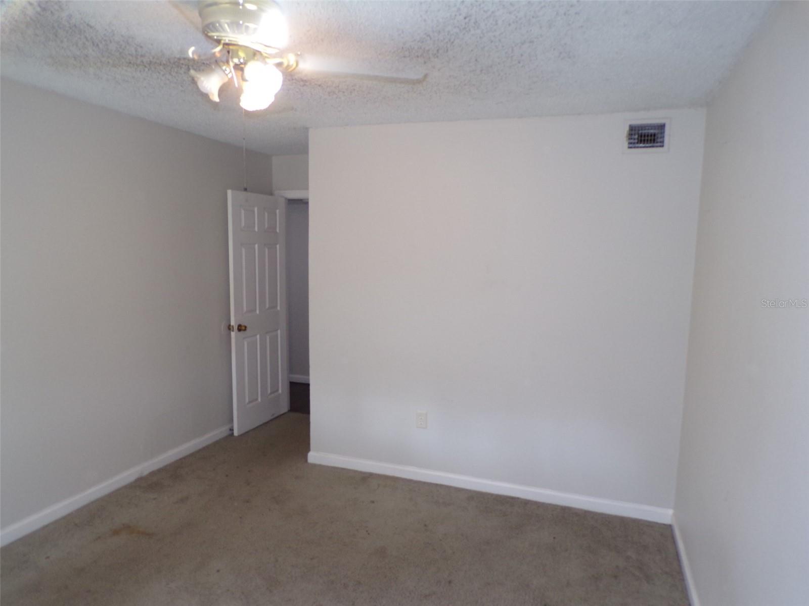 Image 8 of 15 For 4409 Semoran Boulevard 3