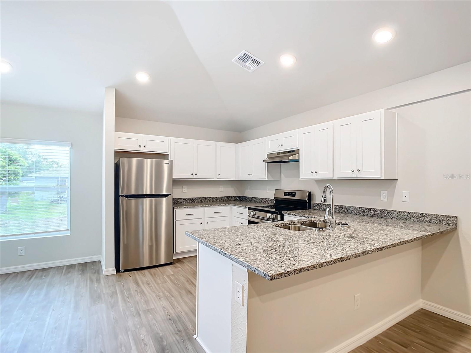 Image 5 of 18 For 2104 Fernwood Street