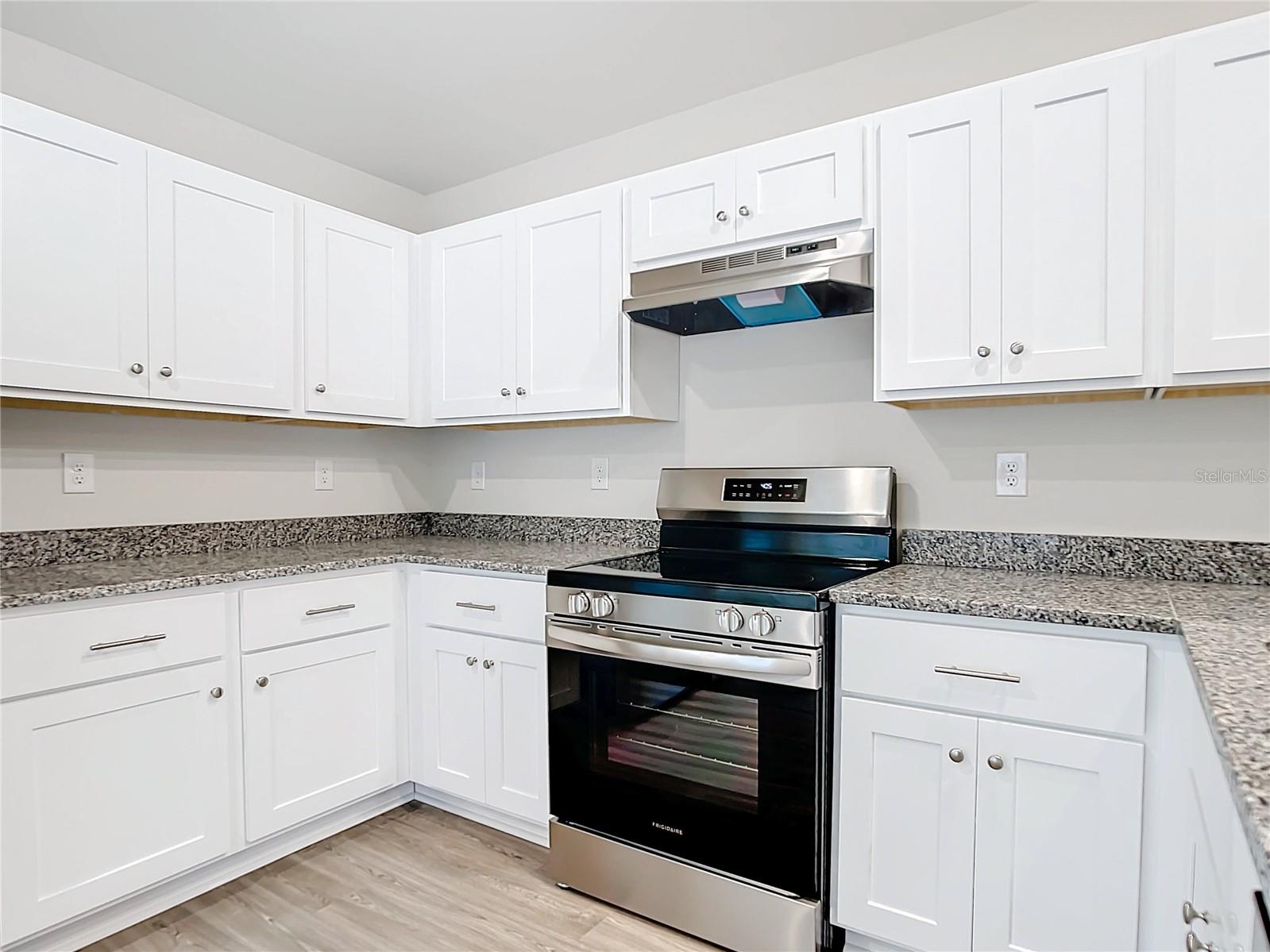 Image 9 of 18 For 2104 Fernwood Street