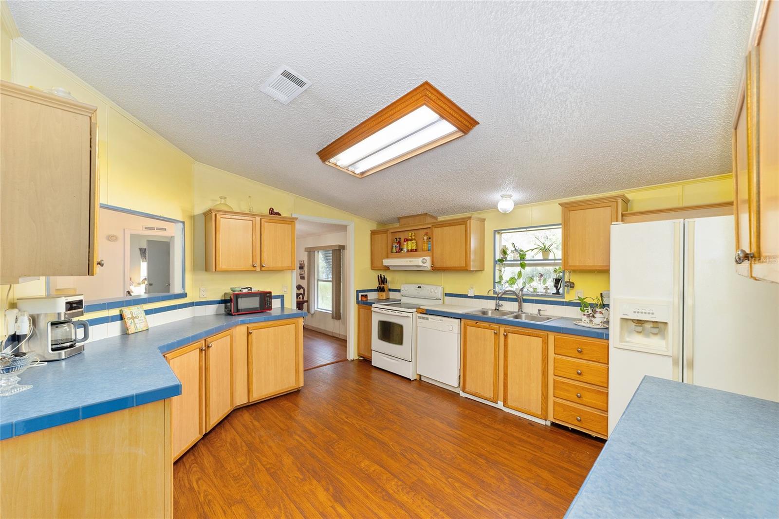 Image 11 of 52 For 20490 27th Street