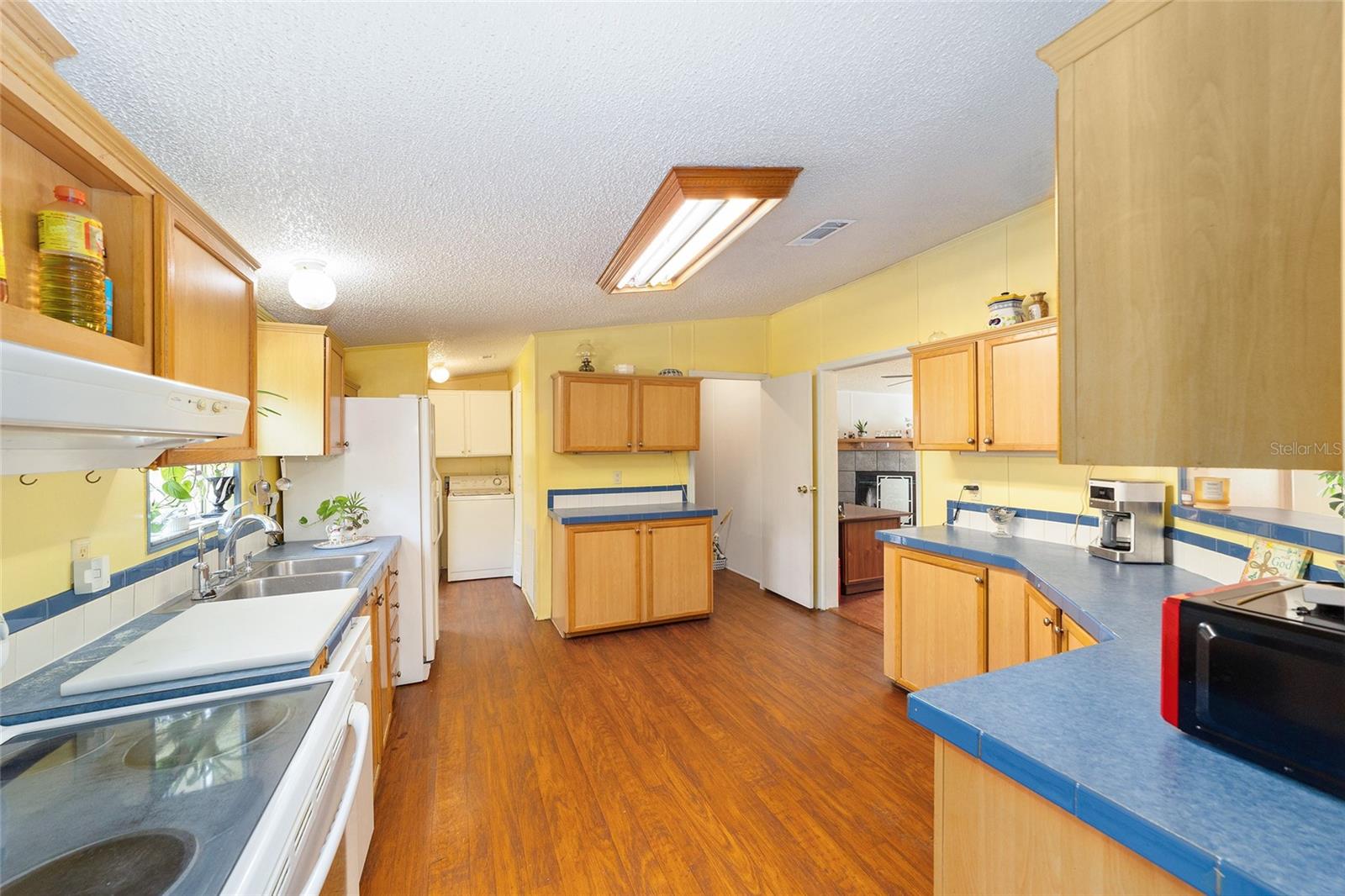 Image 12 of 52 For 20490 27th Street
