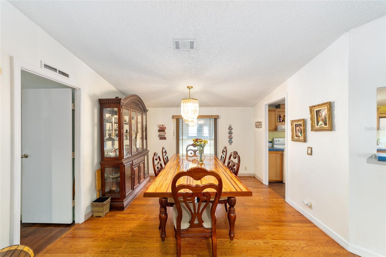 Image 14 of 52 For 20490 27th Street