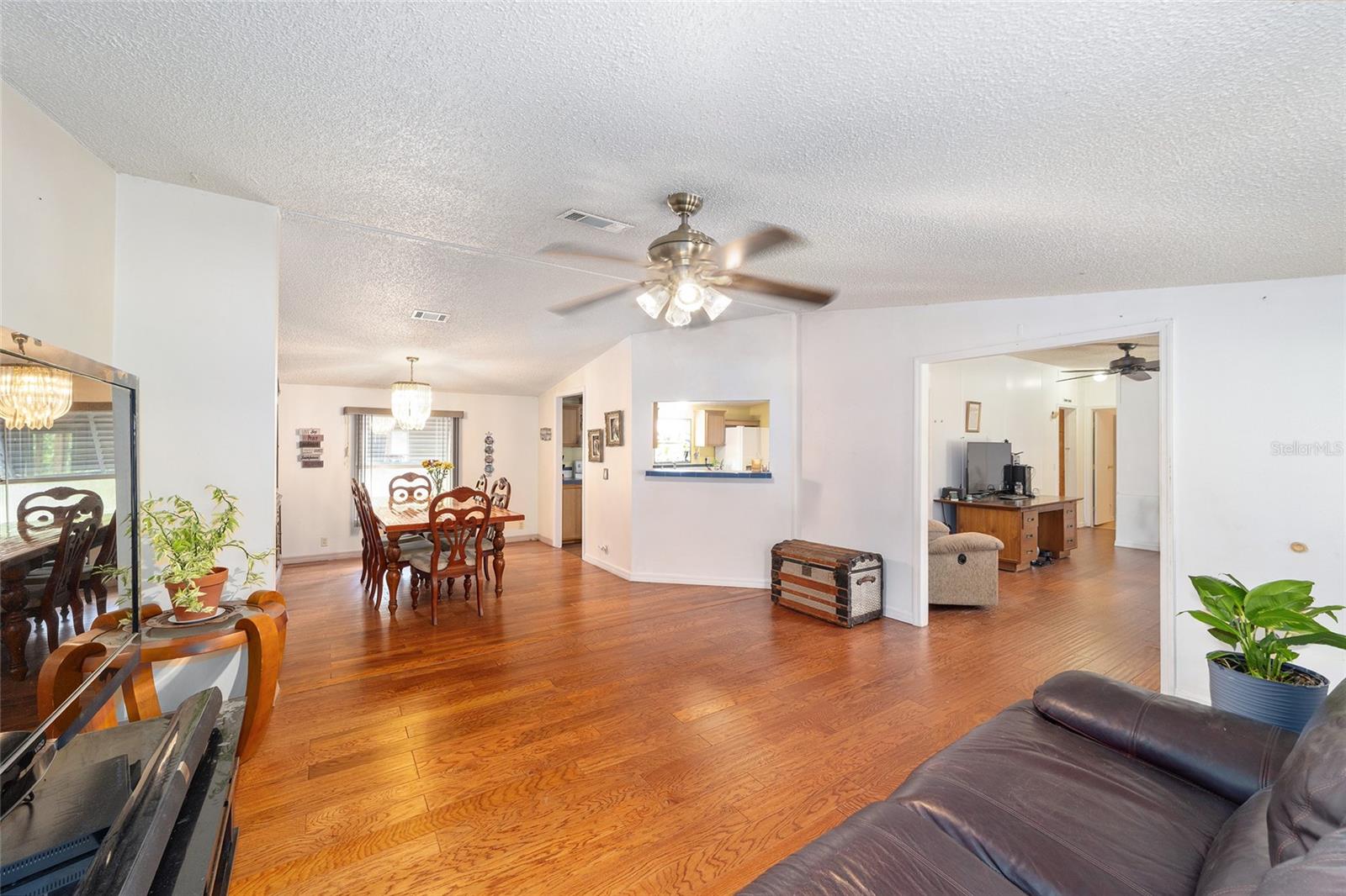 Image 17 of 52 For 20490 27th Street