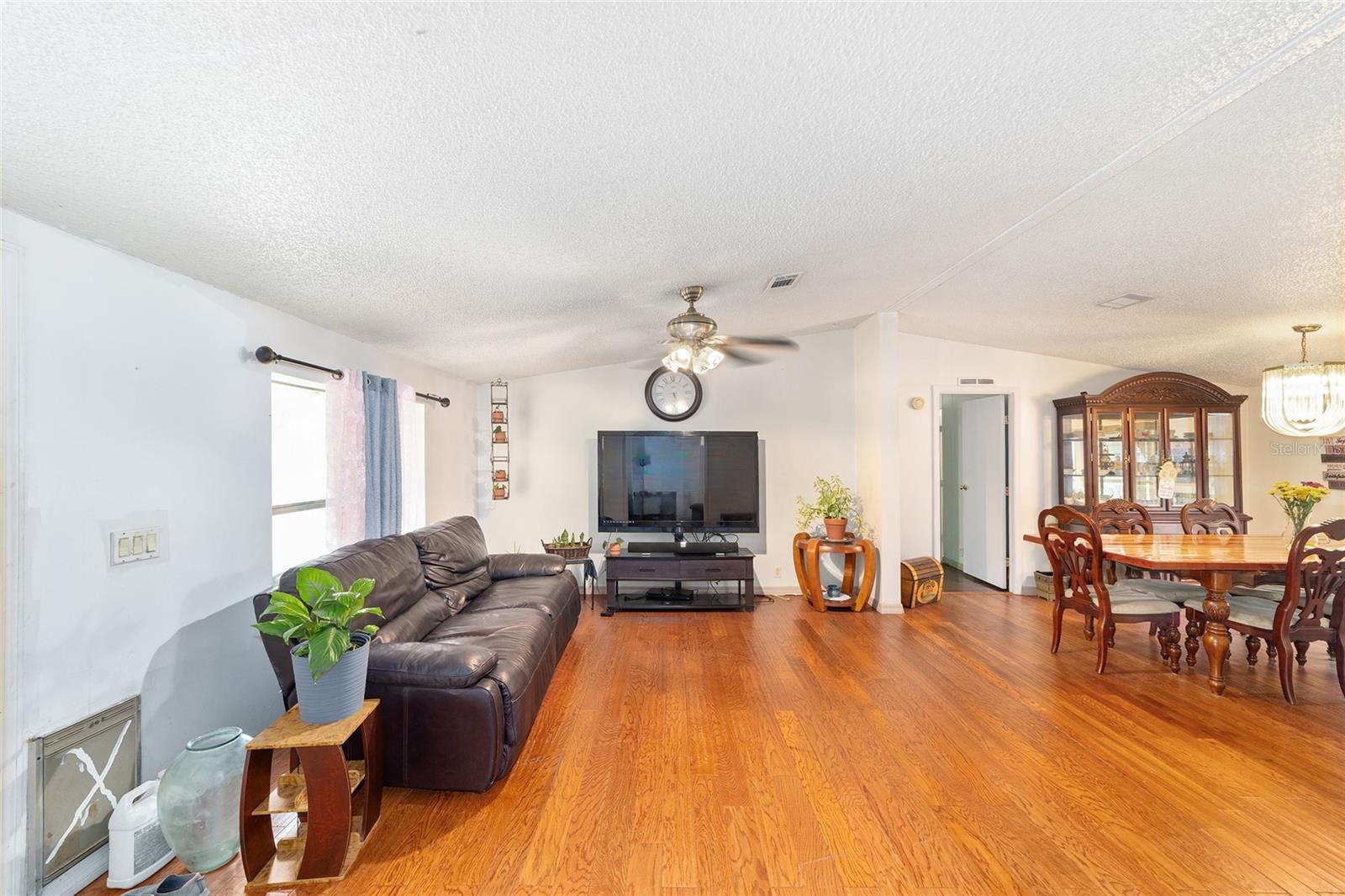 Image 19 of 52 For 20490 27th Street