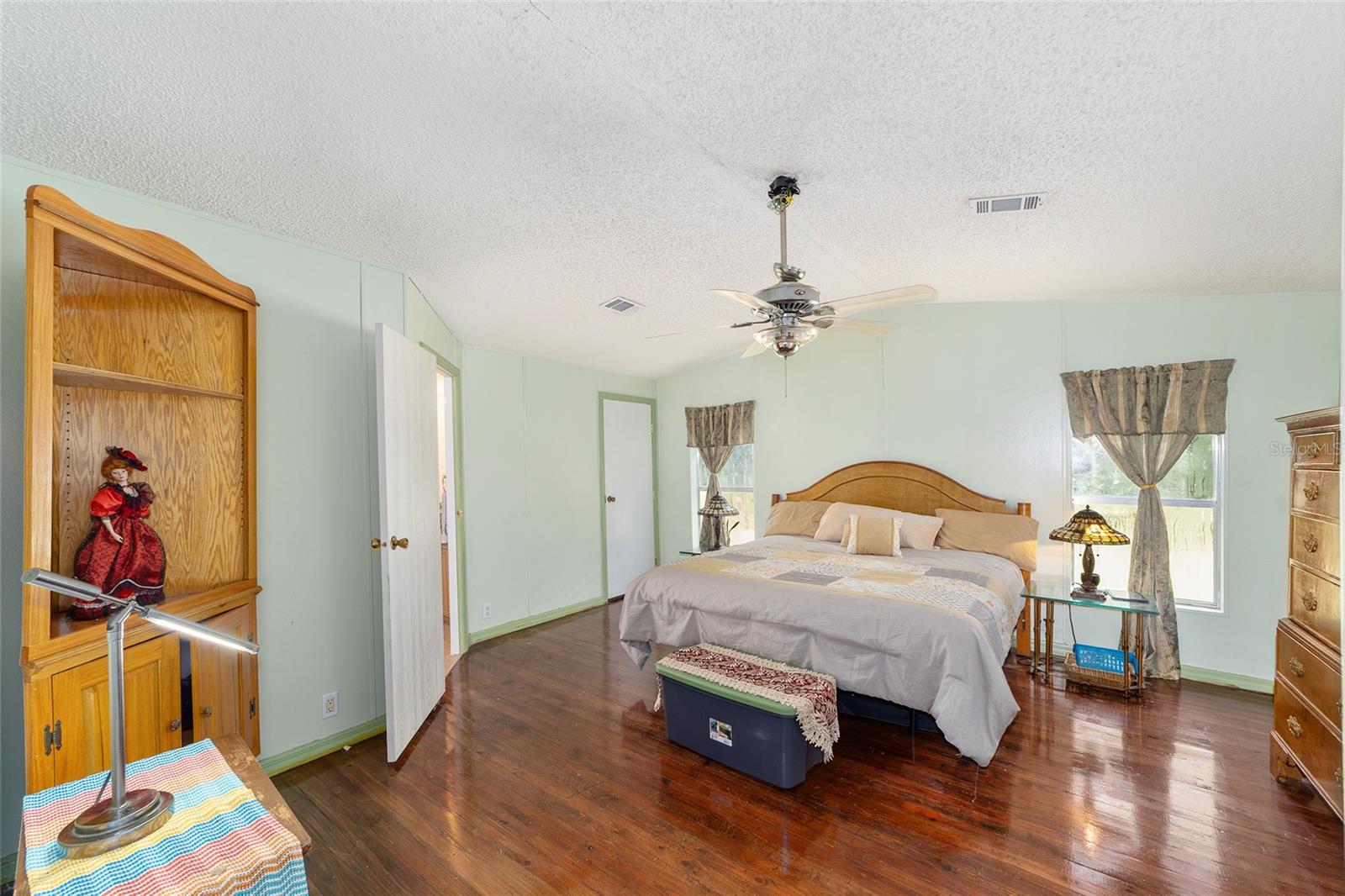 Image 25 of 52 For 20490 27th Street