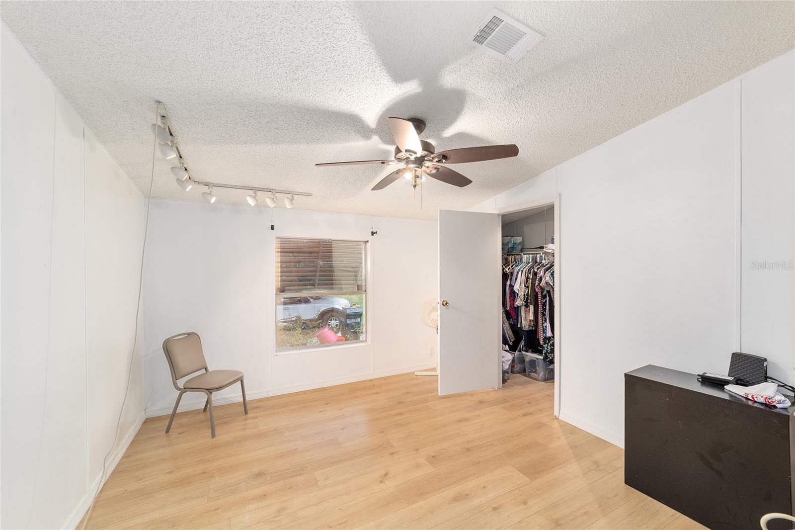 Image 31 of 52 For 20490 27th Street