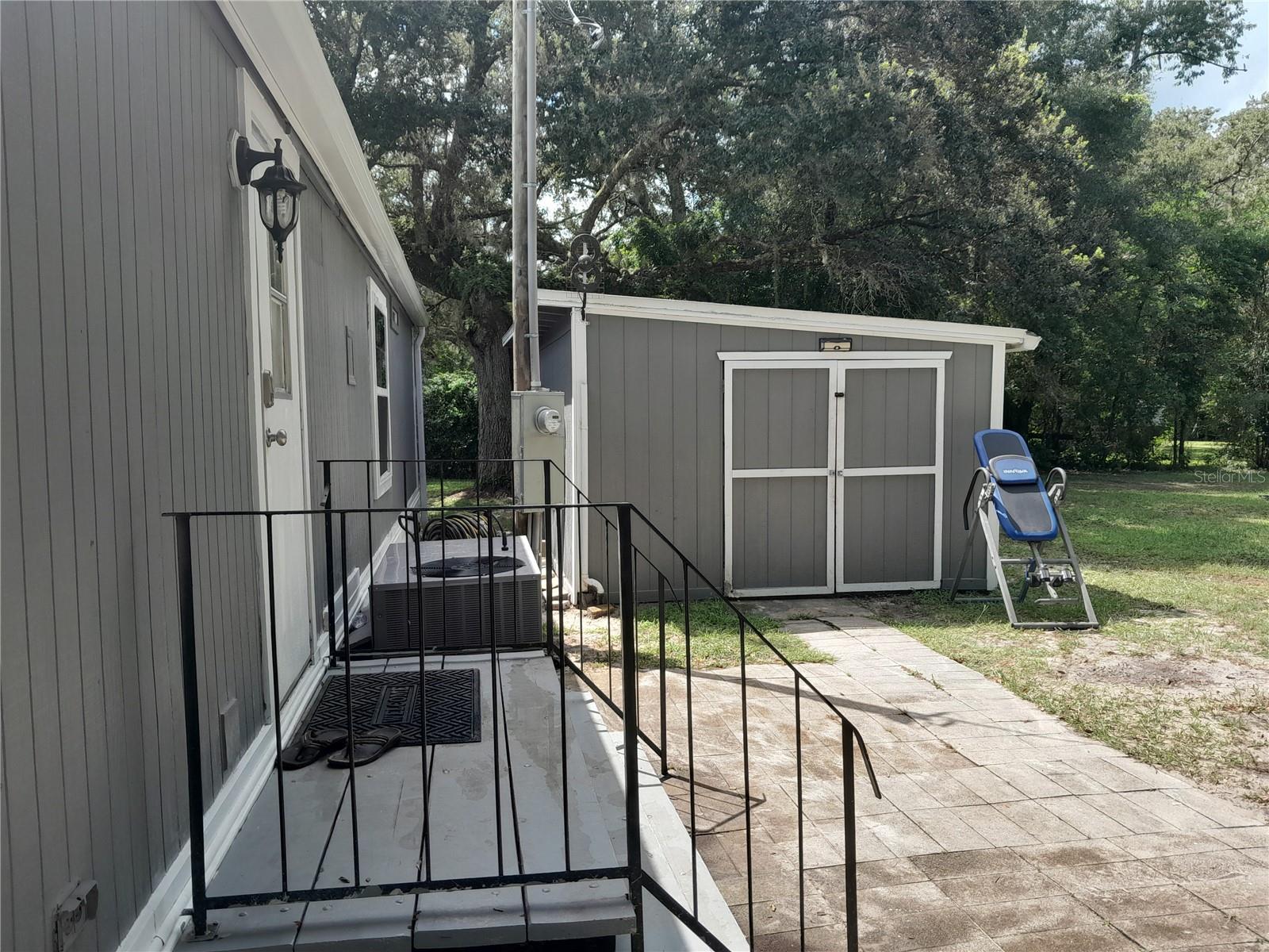 Image 6 of 37 For 2060 191st Terrace
