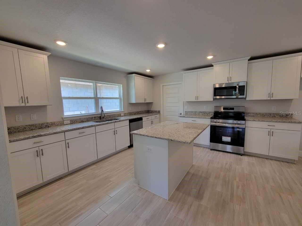 Image 6 of 17 For 7869 125th Court Road