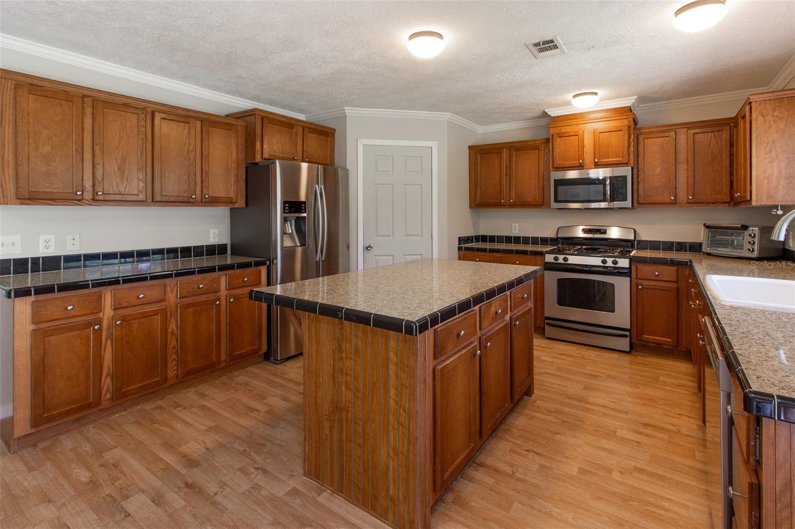 Image 11 of 69 For 5604 Park Ridge Way