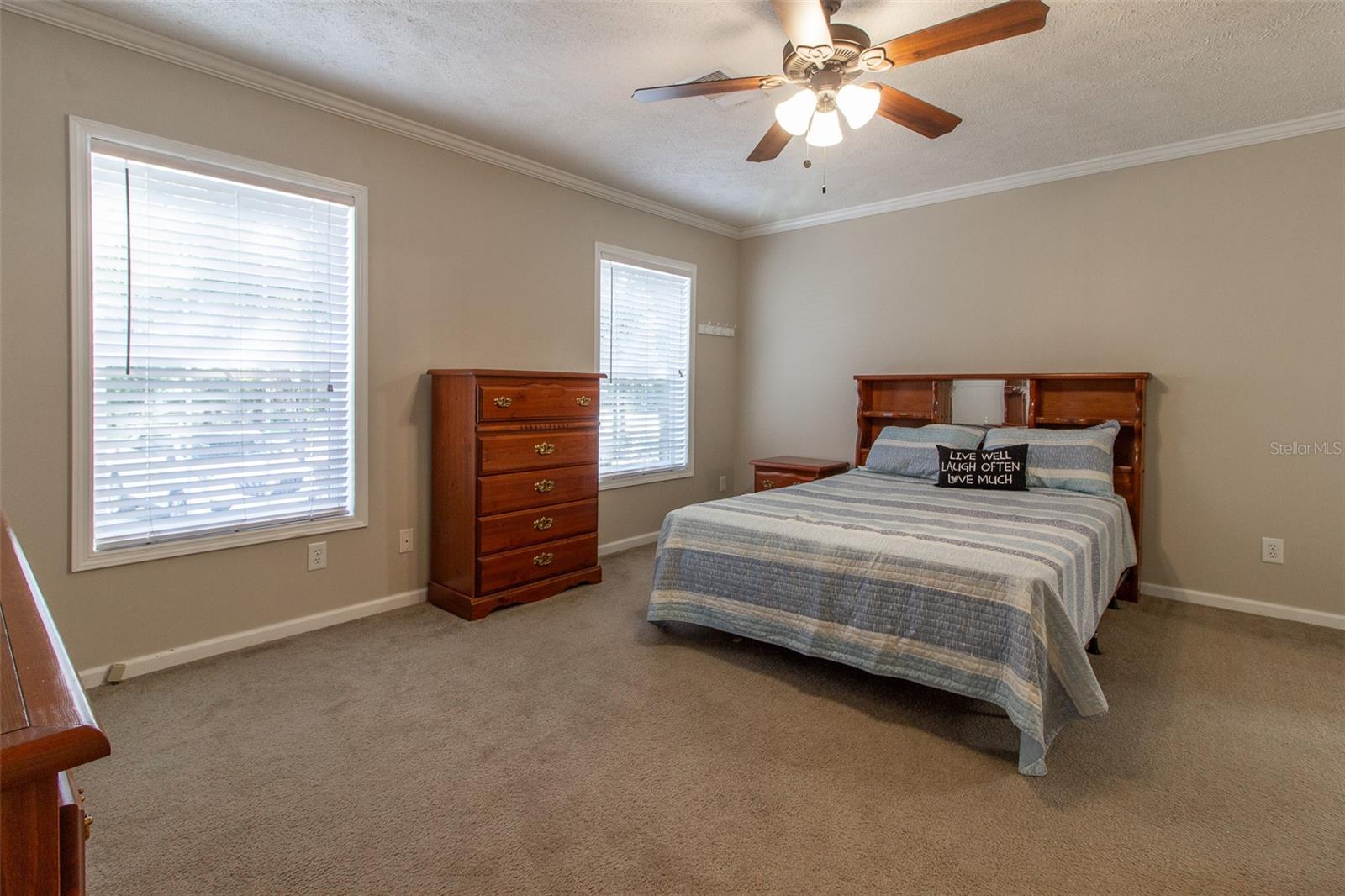 Image 18 of 69 For 5604 Park Ridge Way