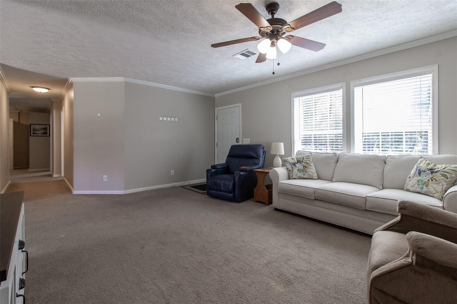 Image 7 of 69 For 5604 Park Ridge Way