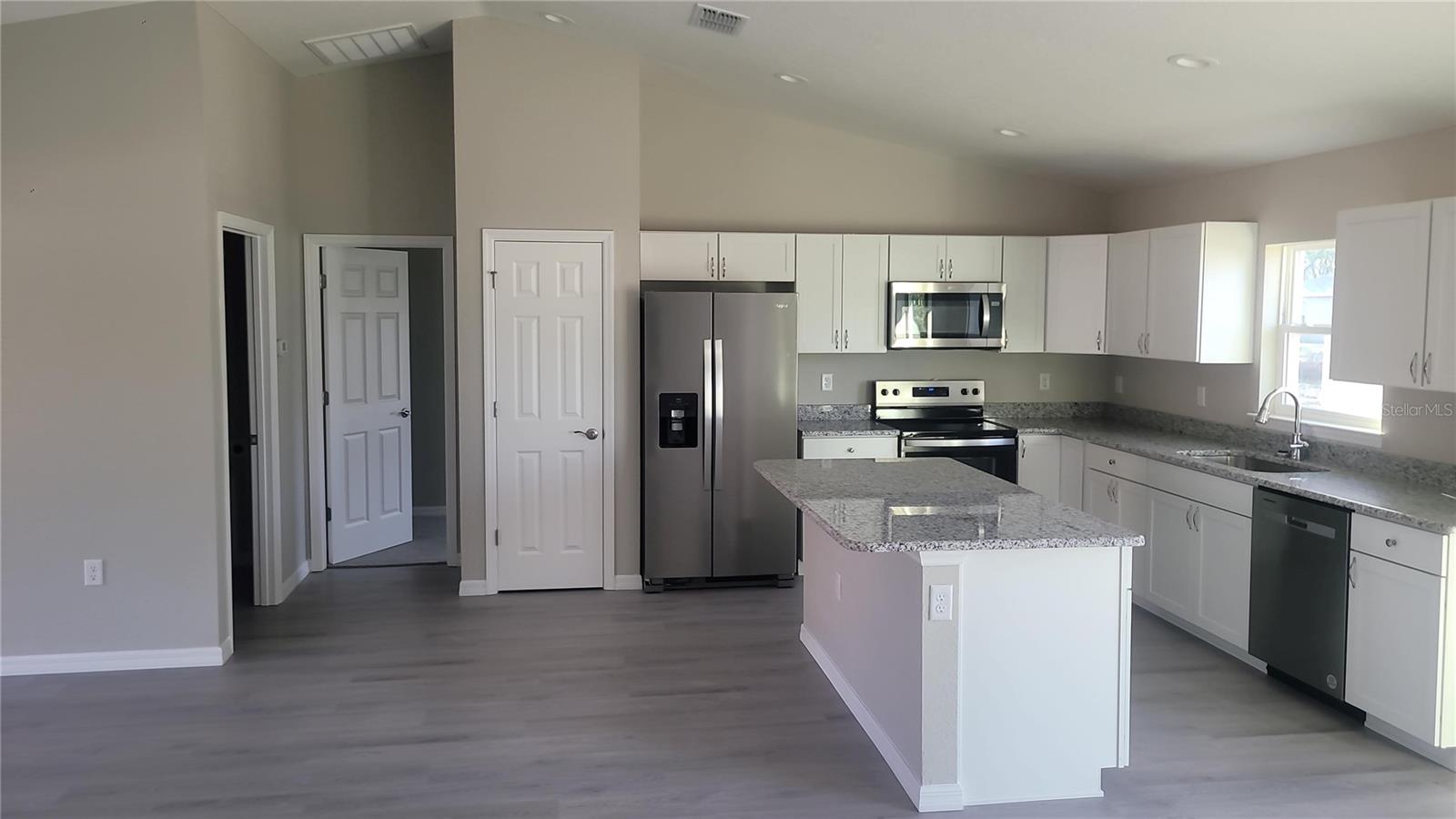 Image 5 of 26 For 17698 113th Place