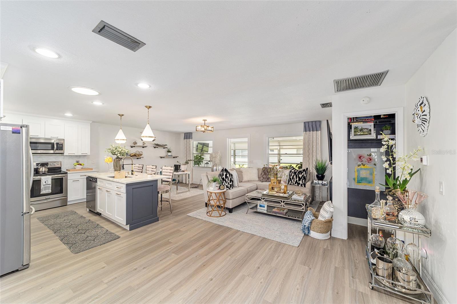 Image 17 of 45 For 8712 96th Lane G