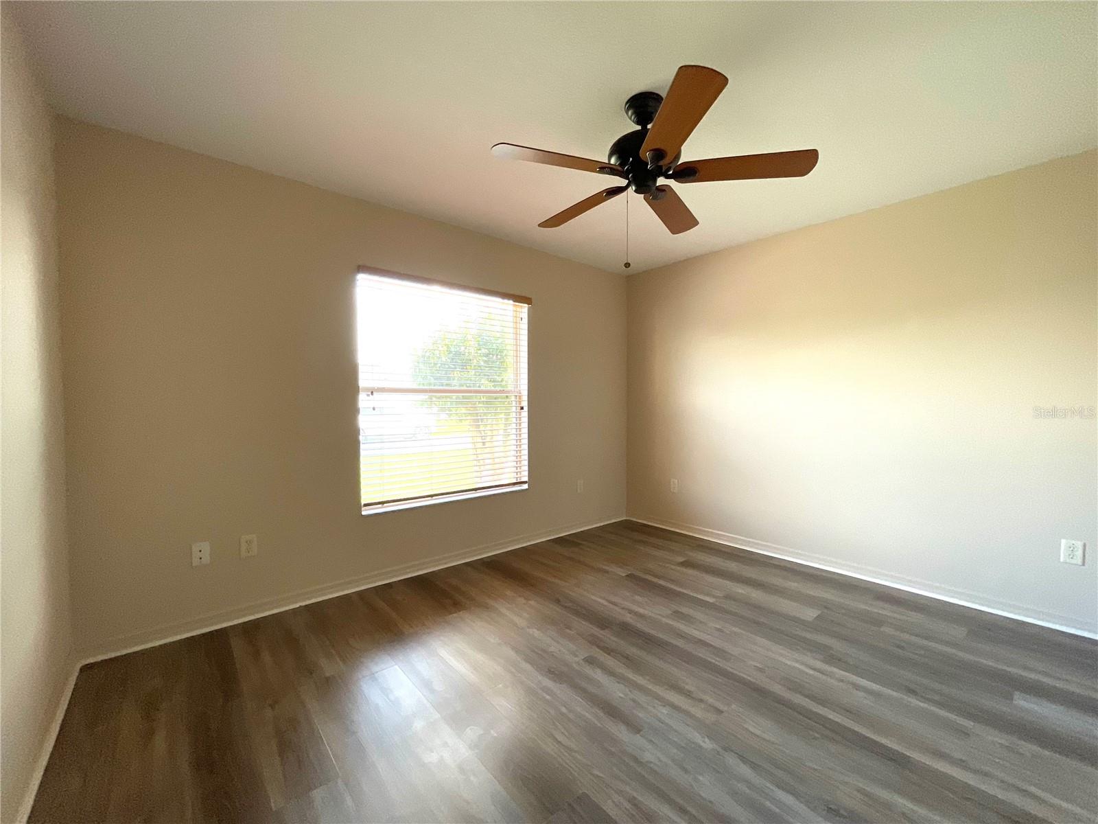 Image 27 of 45 For 1706 156th Lane