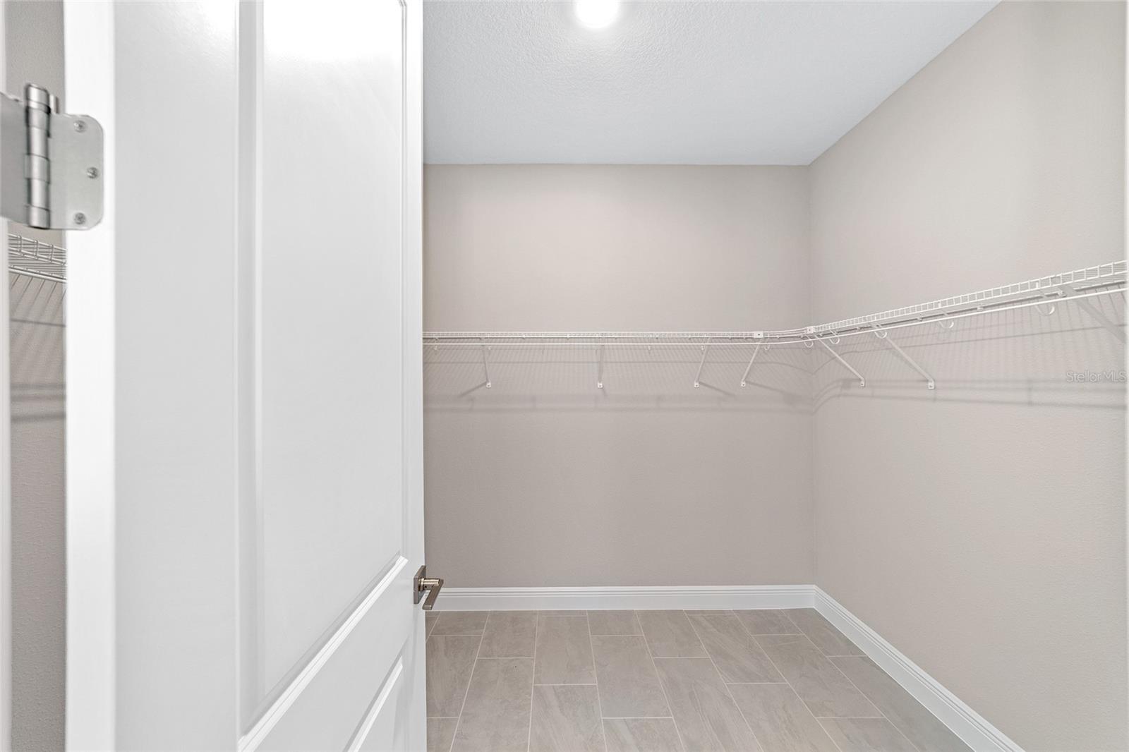 Image 23 of 37 For 10308 105th Court