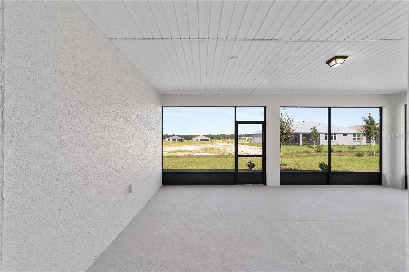 Image 32 of 37 For 10308 105th Court