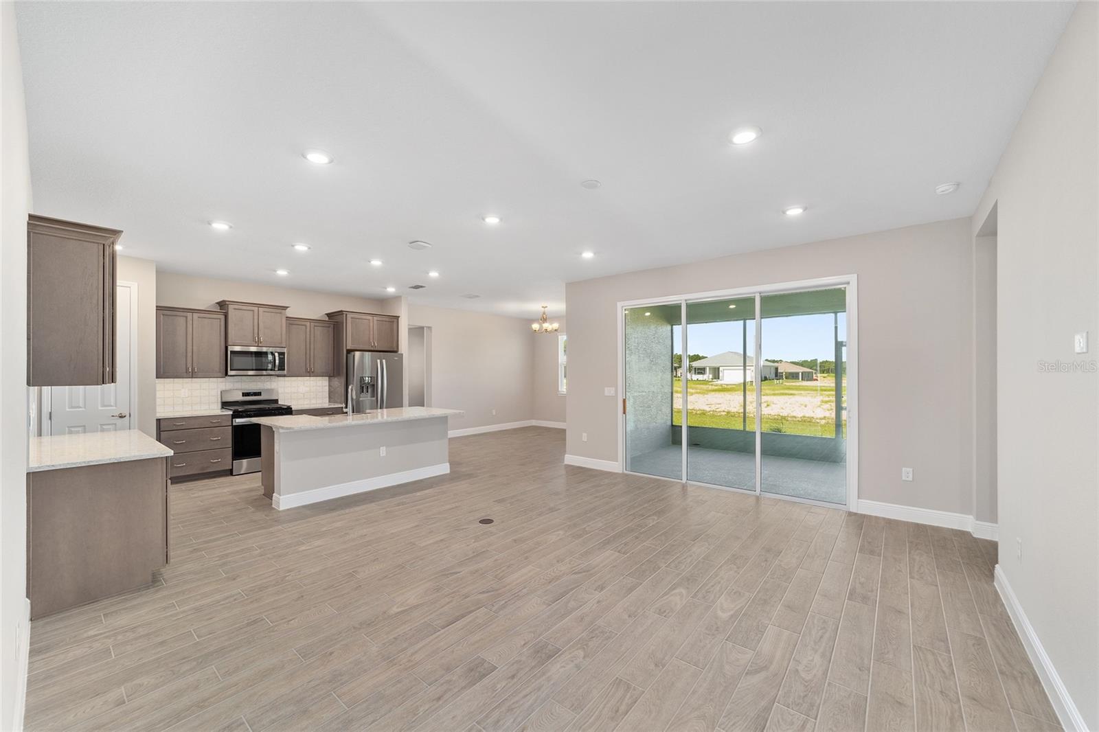 Image 10 of 38 For 10372 105th Court