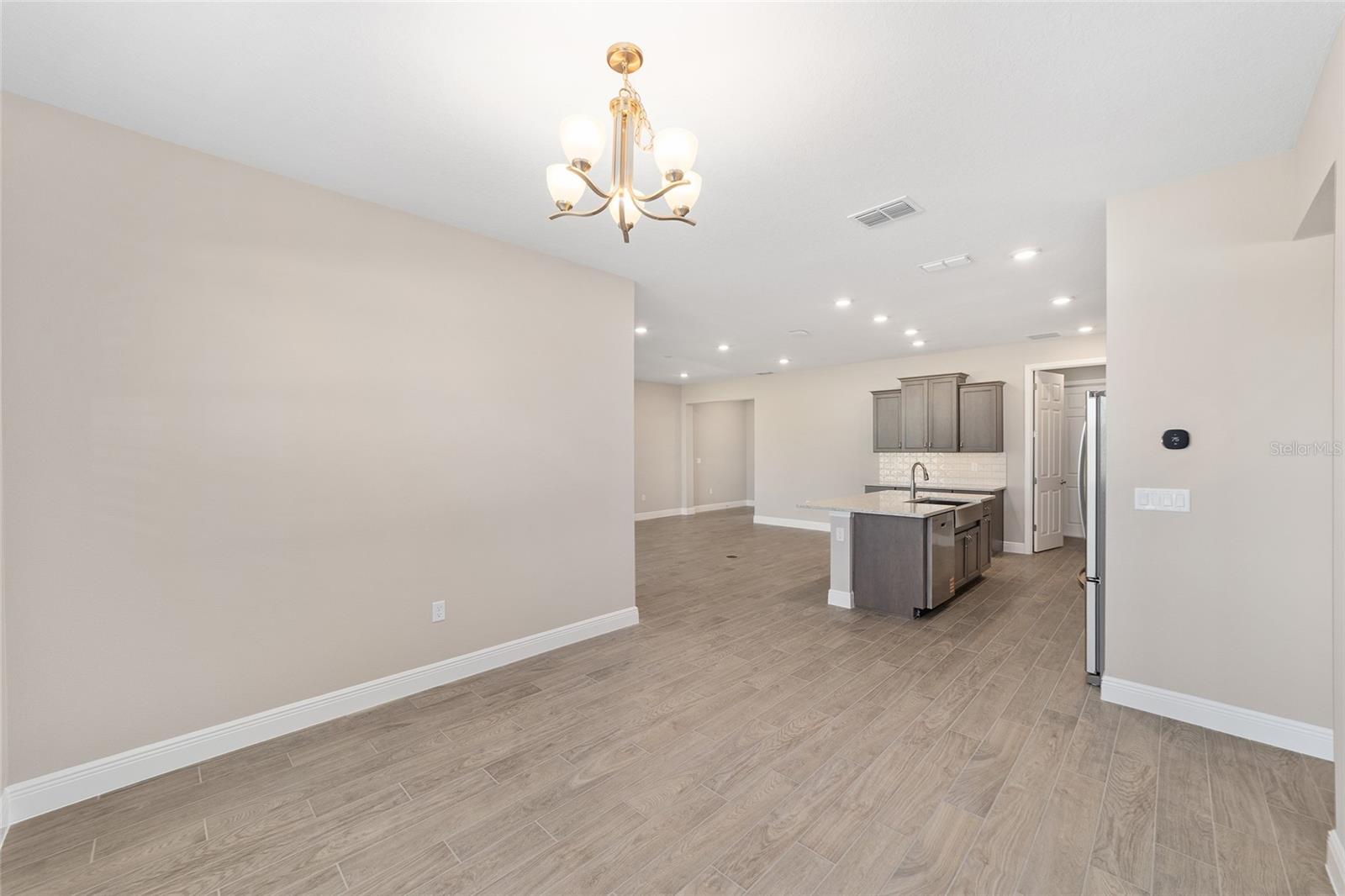 Image 15 of 38 For 10372 105th Court