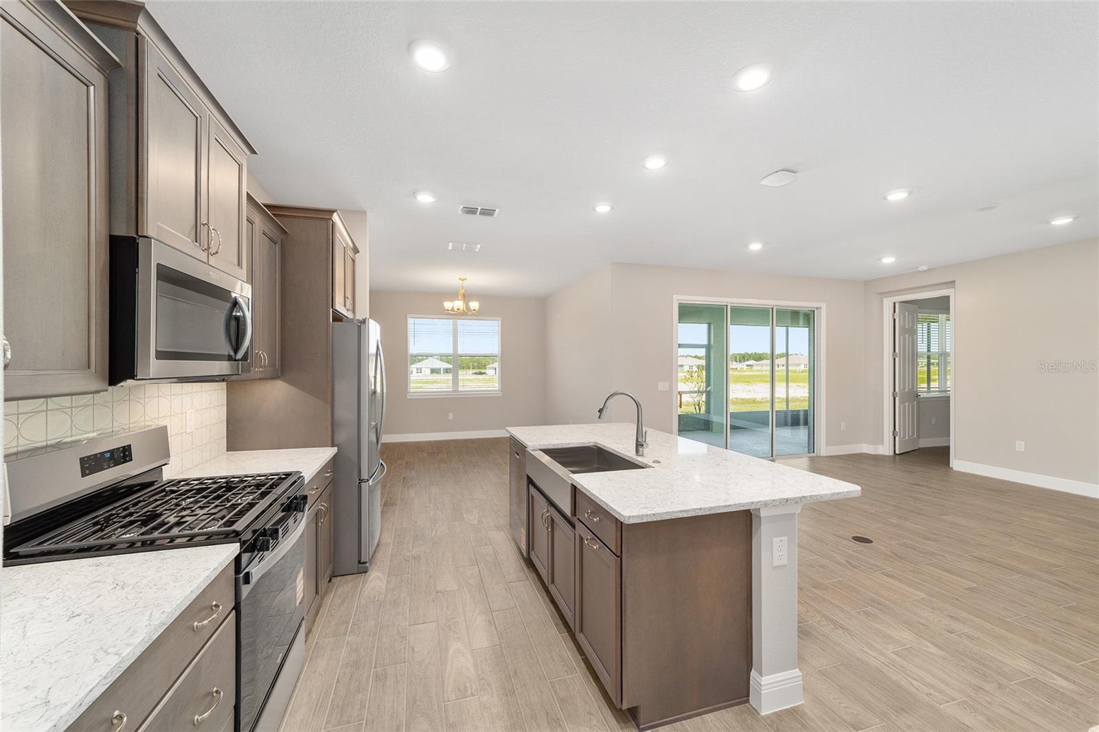 Image 20 of 38 For 10372 105th Court