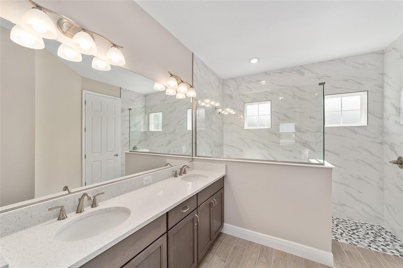 Image 23 of 38 For 10372 105th Court