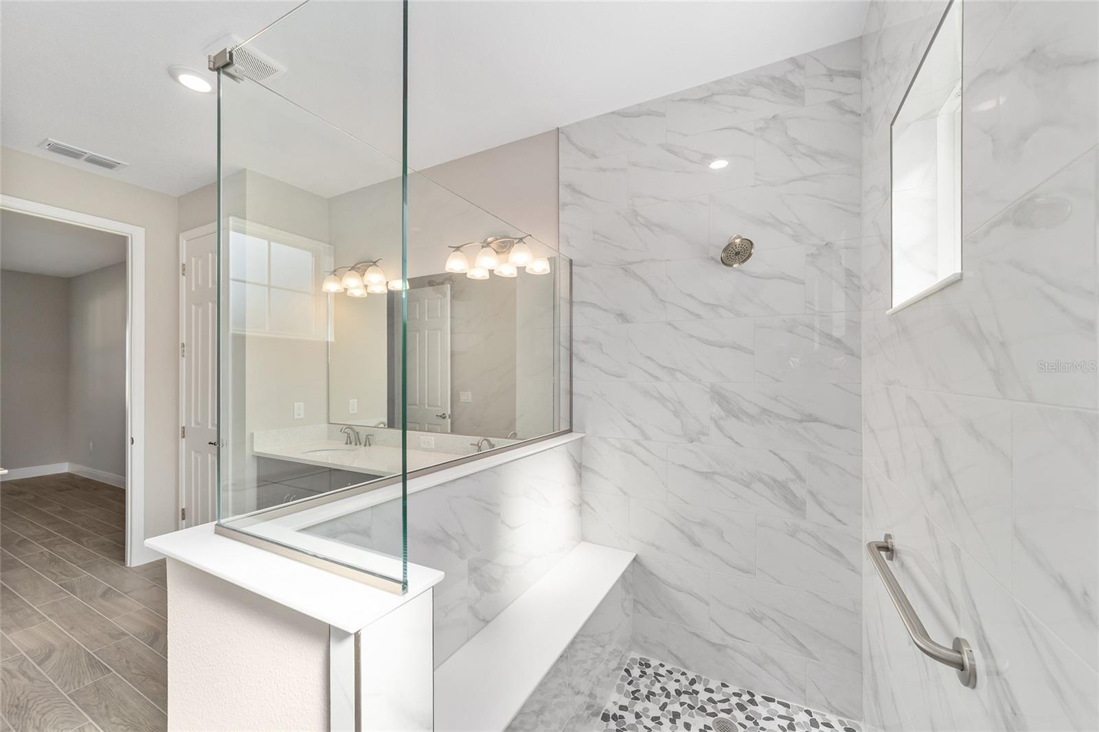 Image 24 of 38 For 10372 105th Court