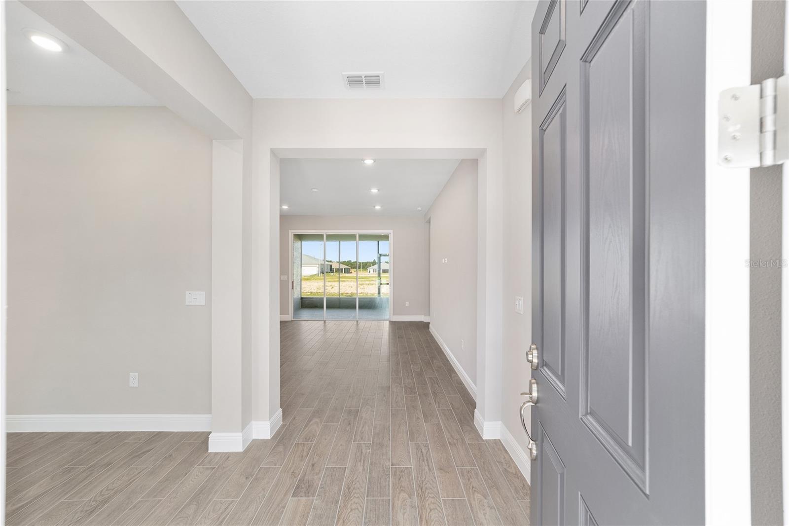 Image 9 of 38 For 10372 105th Court