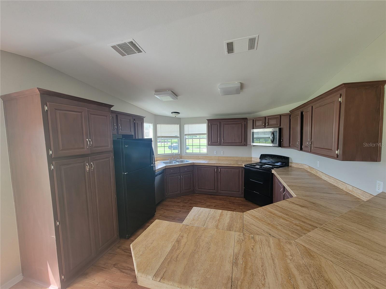 Image 3 of 12 For 4655 40th Avenue