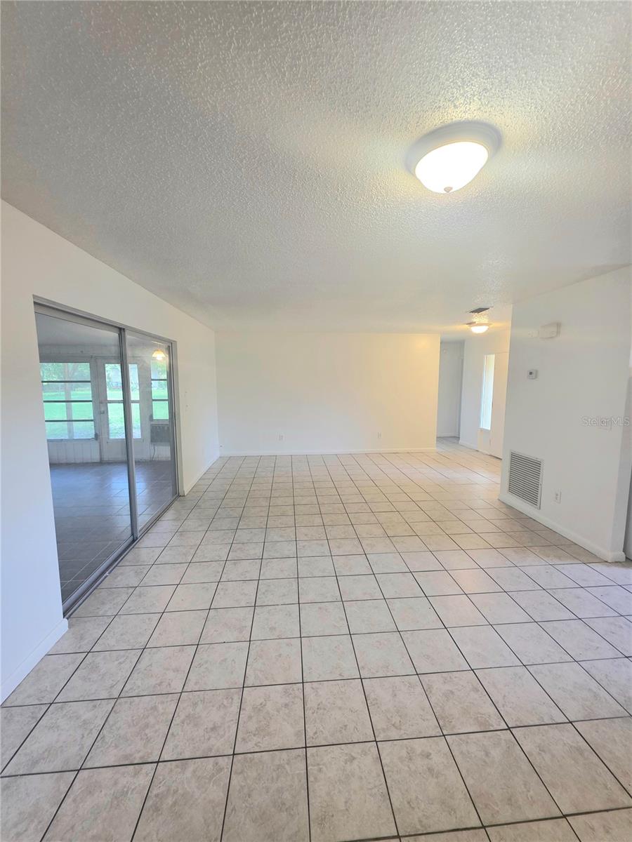 Image 3 of 12 For 728 Bahia Circle