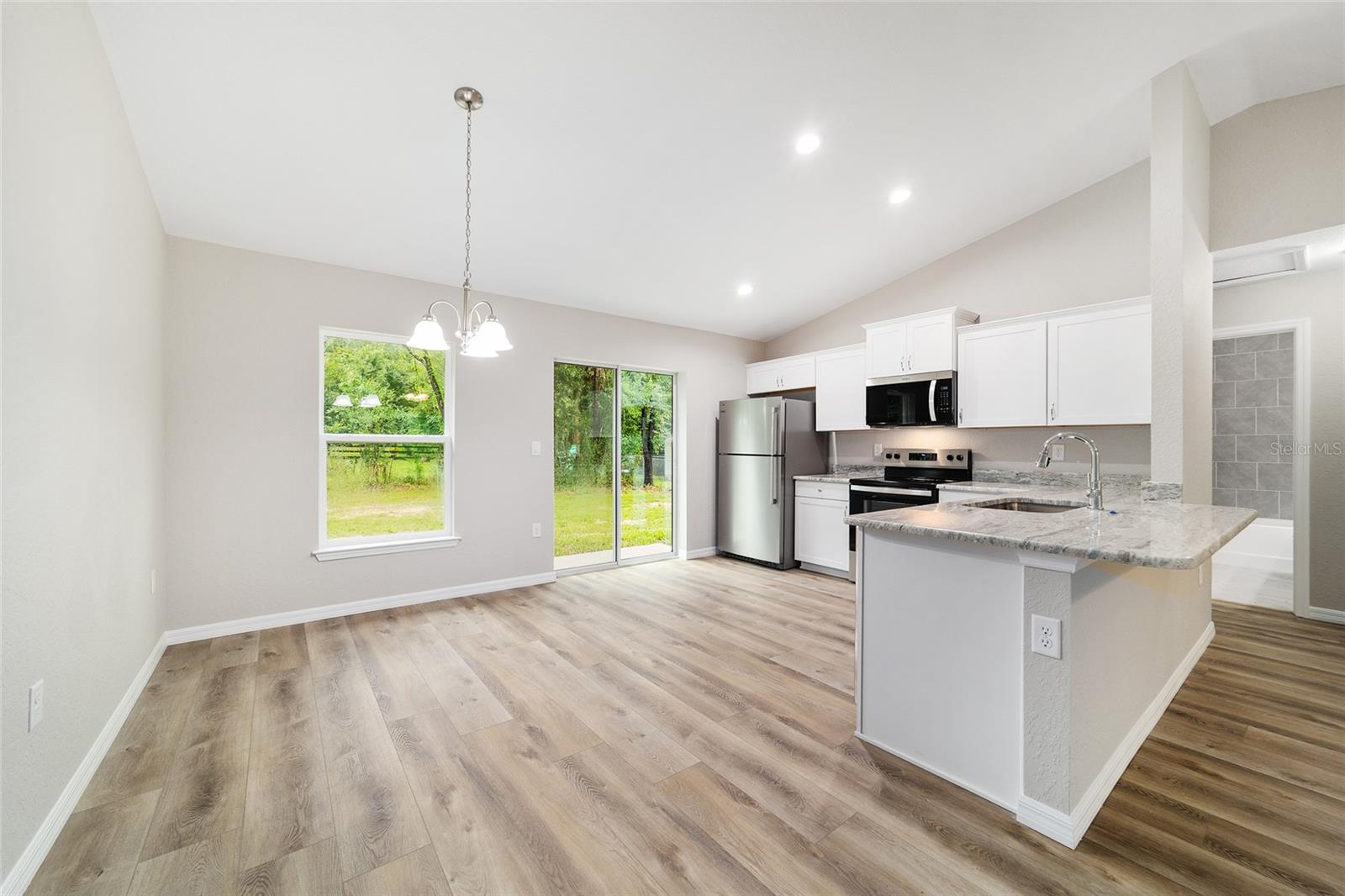 Image 11 of 25 For 73 Fisher Trace Drive