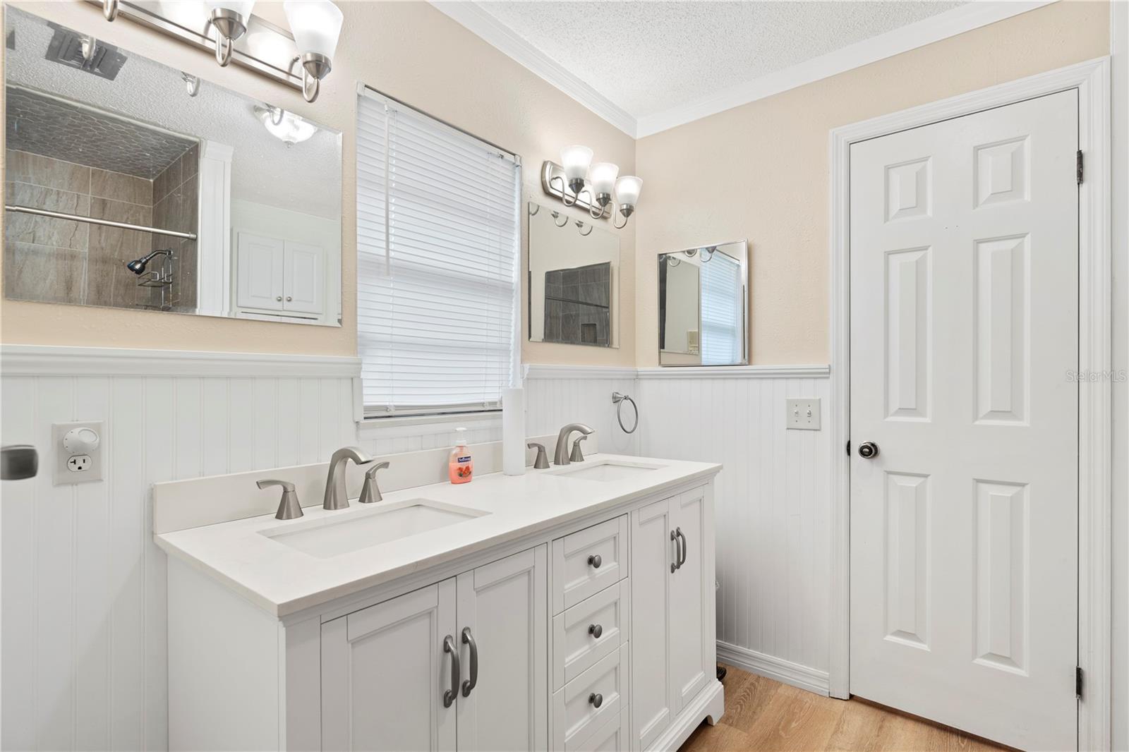 Image 21 of 41 For 230 45th Terrace