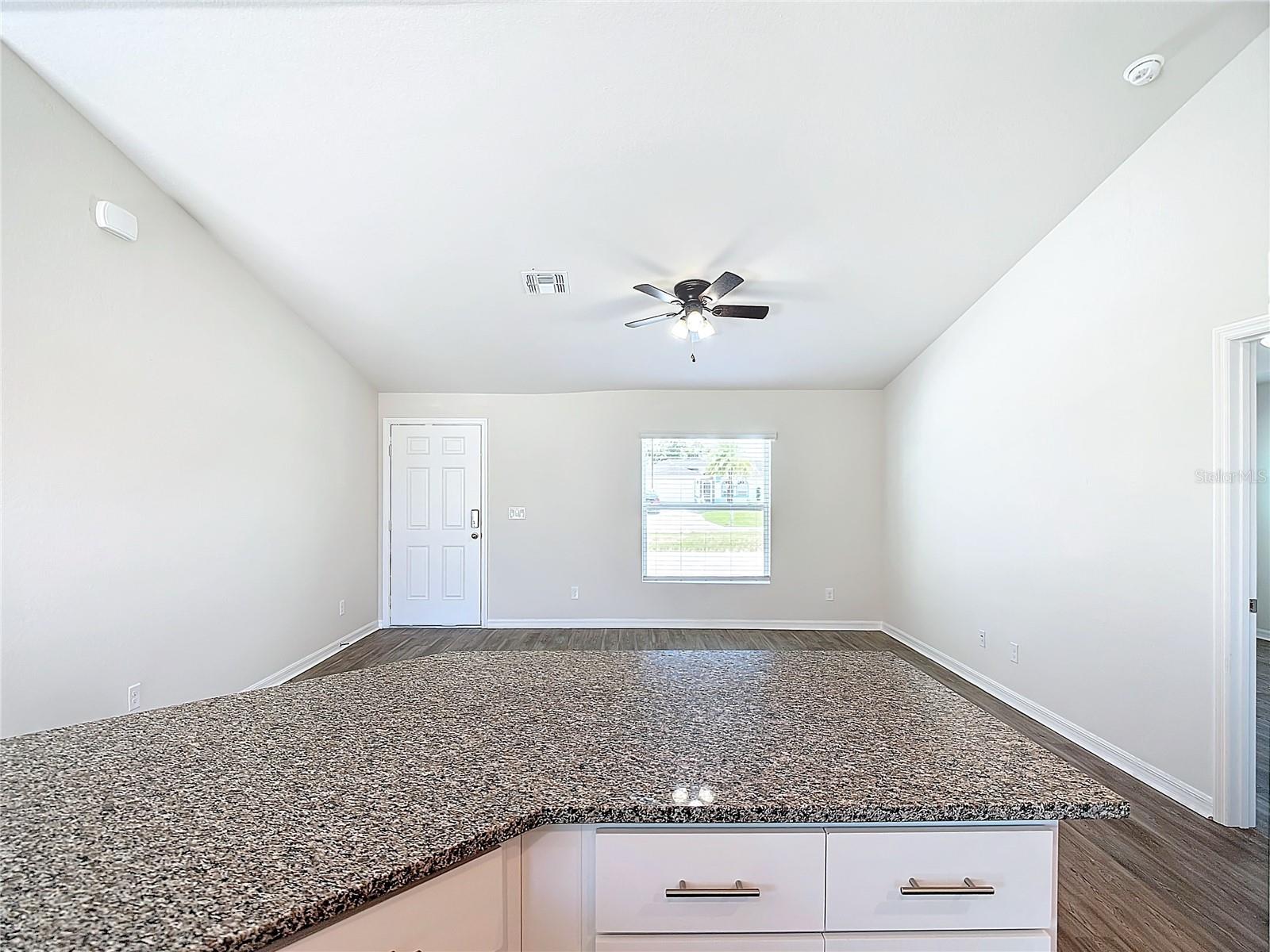 Image 10 of 34 For 22 Tropicana Parkway W