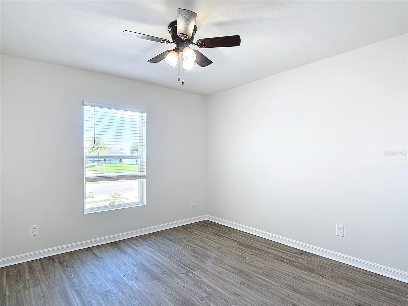 Image 26 of 34 For 22 Tropicana Parkway W