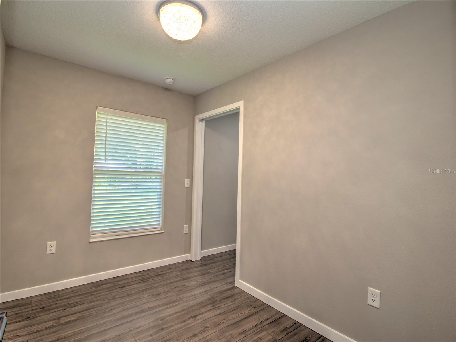 Image 17 of 56 For 14271 47th Avenue