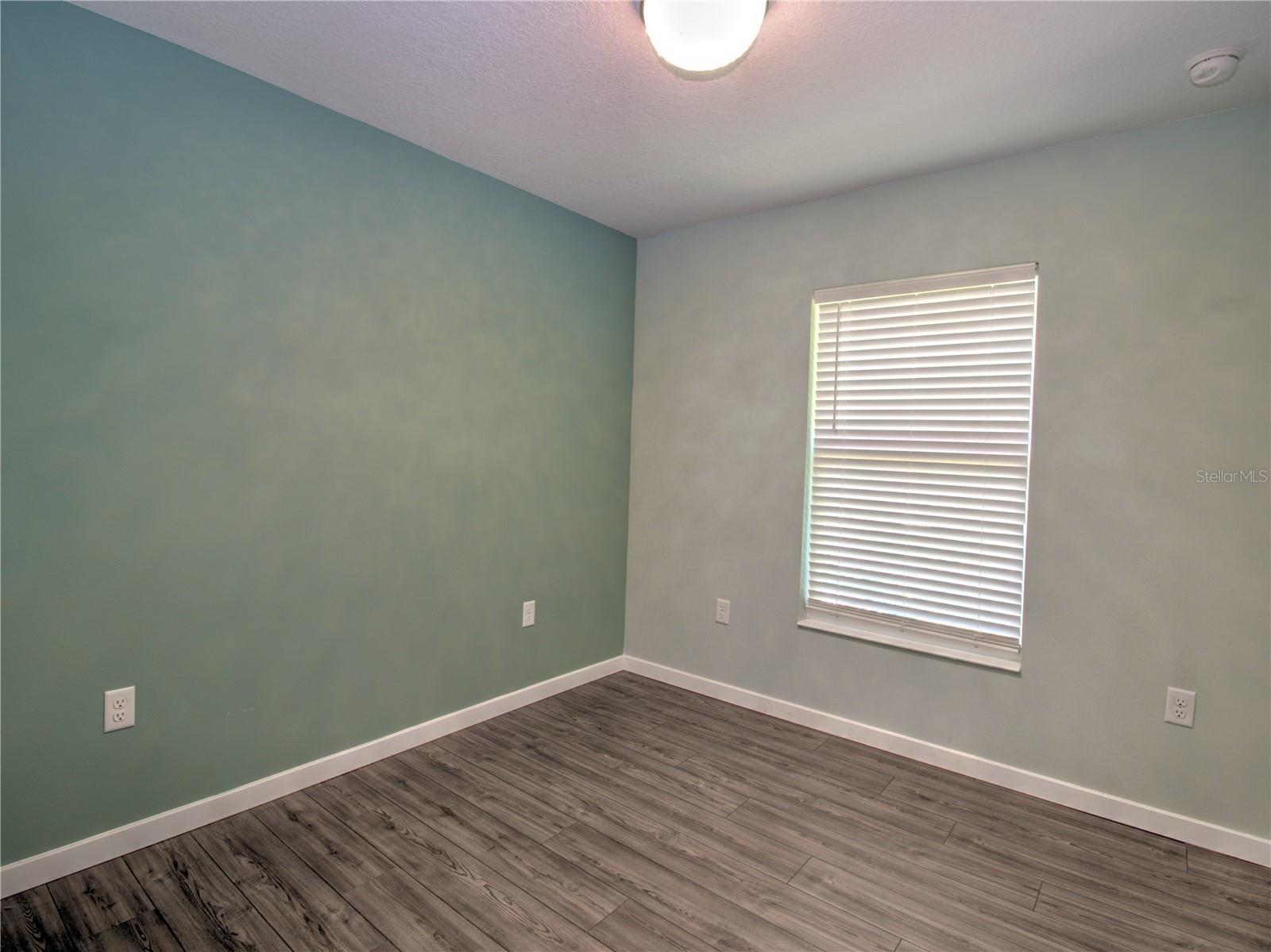 Image 19 of 56 For 14271 47th Avenue