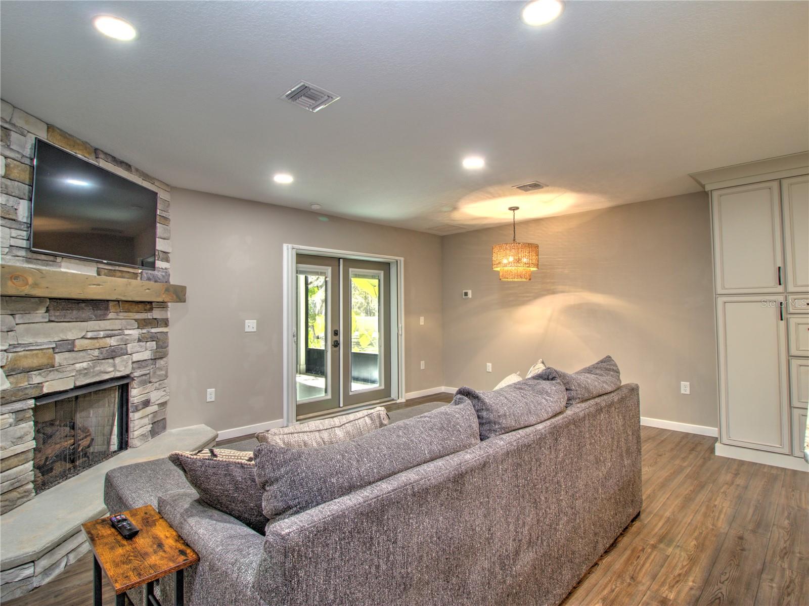 Image 8 of 56 For 14271 47th Avenue