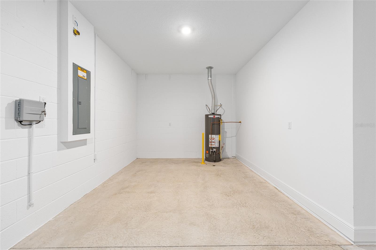 Image 30 of 42 For 10117 84th Street Road