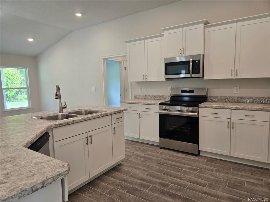 Image 4 of 29 For 1028 Ibis Circle