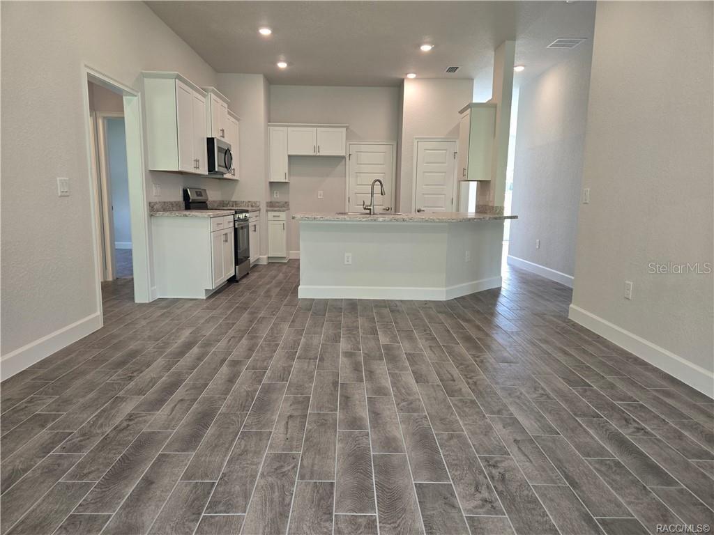 Image 6 of 29 For 1028 Ibis Circle