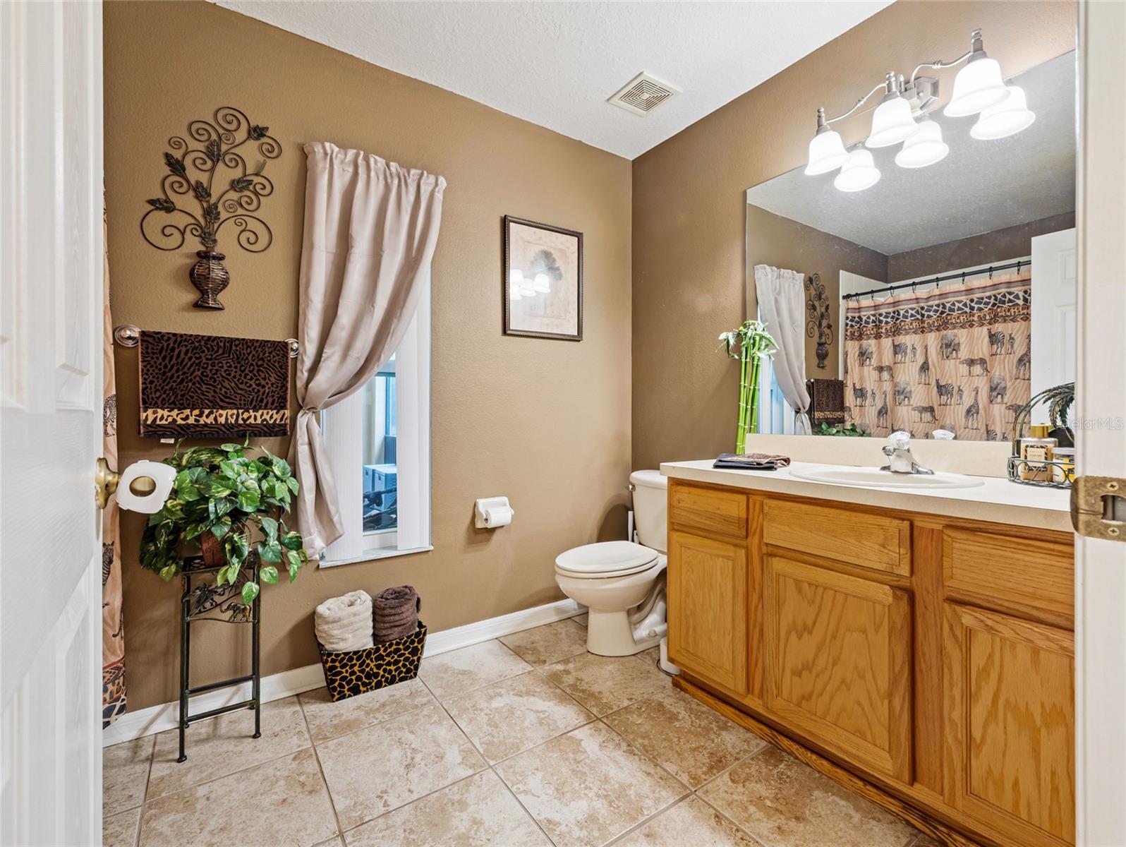 Image 18 of 58 For 9834 Bonita Circle