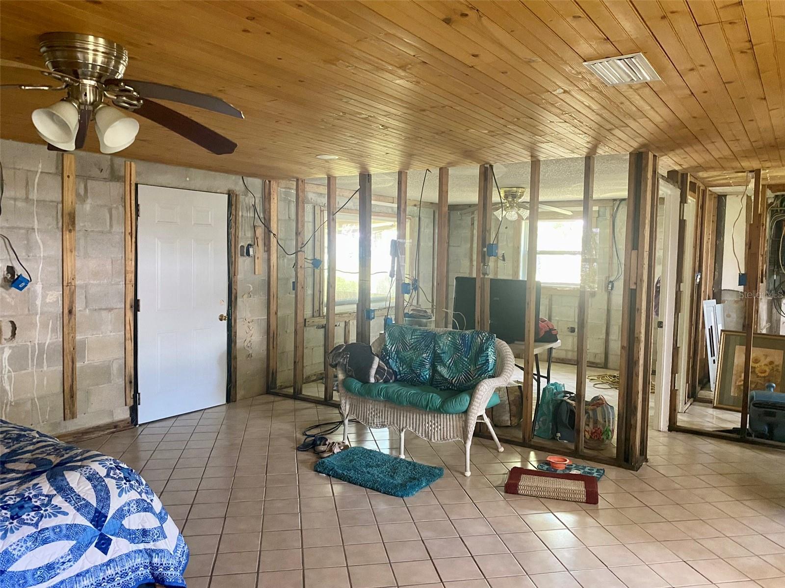 Image 8 of 10 For 2221 Waterman Drive