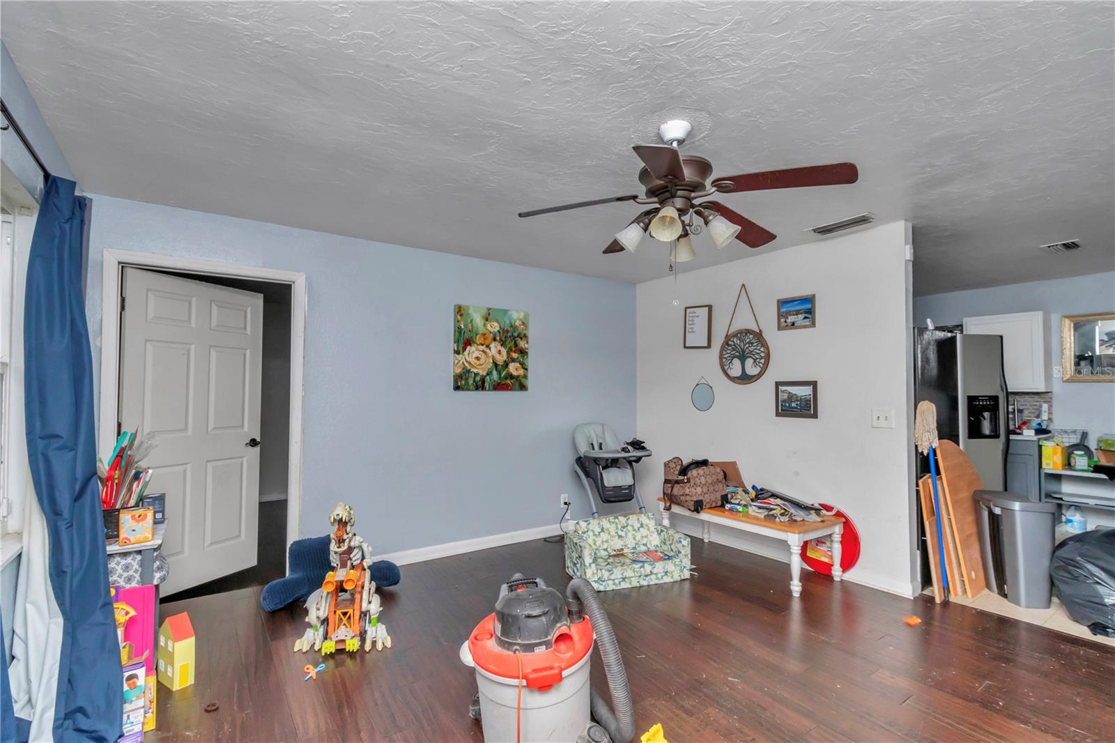 Image 6 of 21 For 600 56th Court