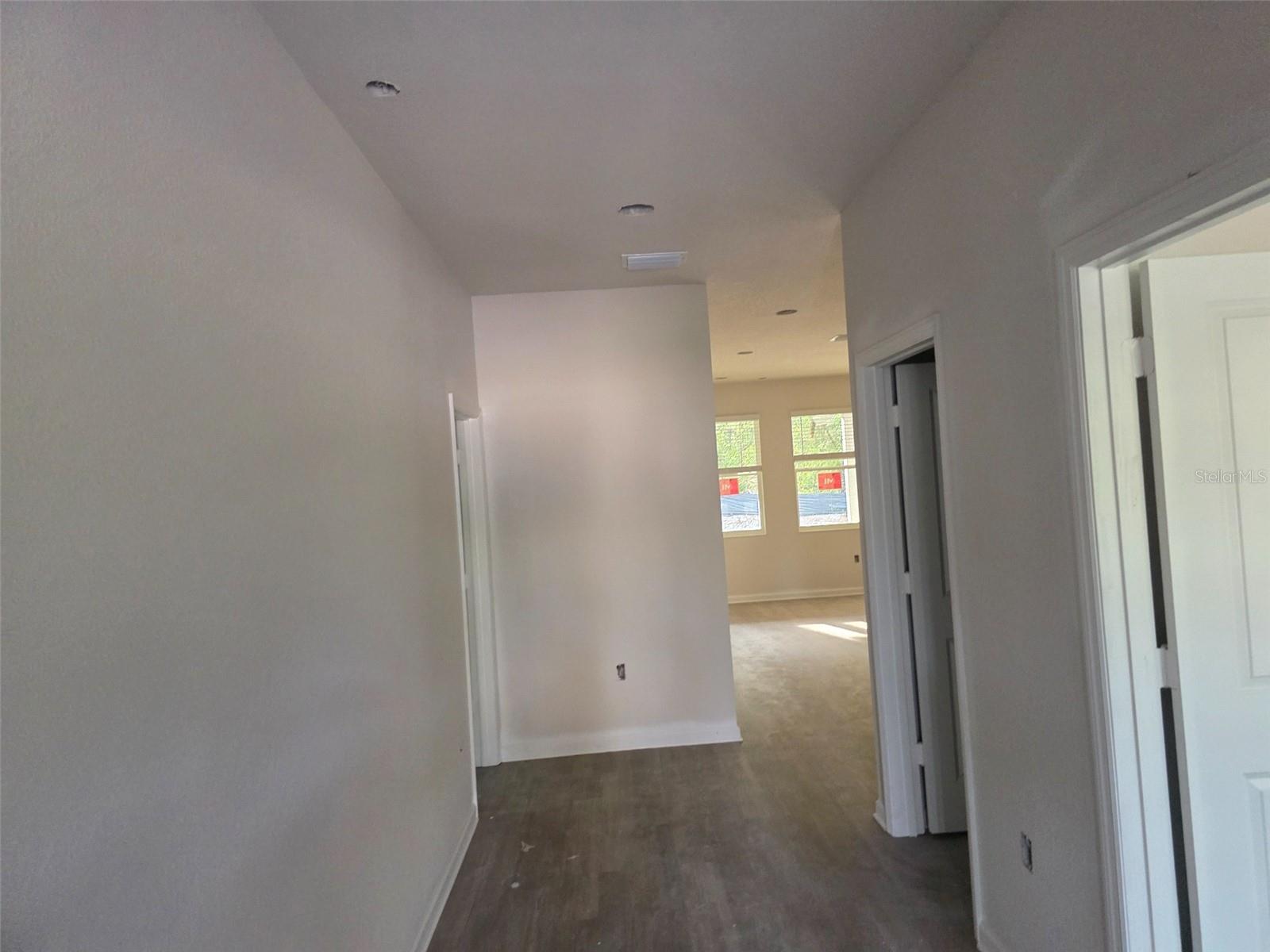 Listing photo id 1 for 64 Cactus Street