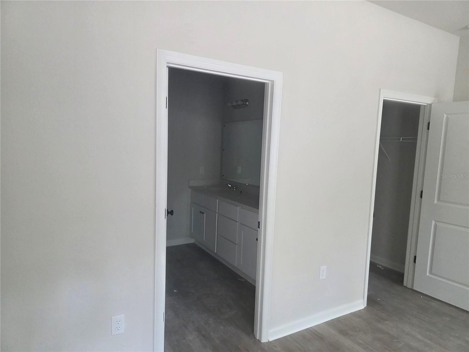 Listing photo id 5 for 64 Cactus Street