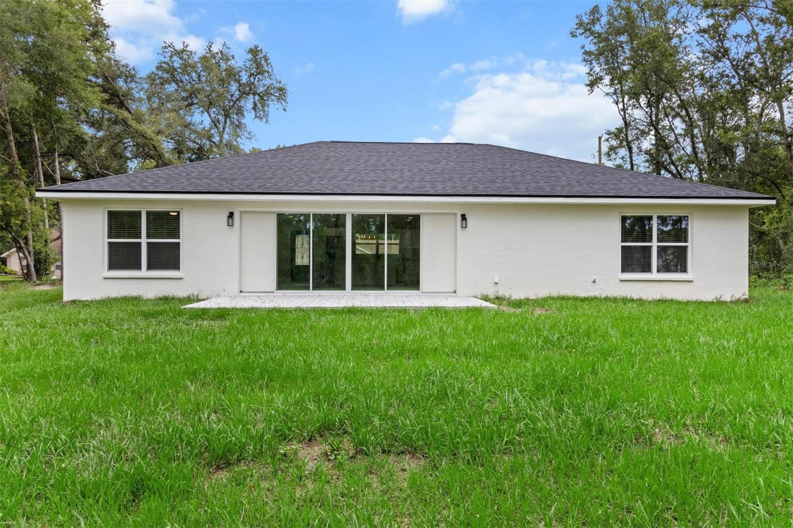 Listing photo id 30 for 2828 Celina Street