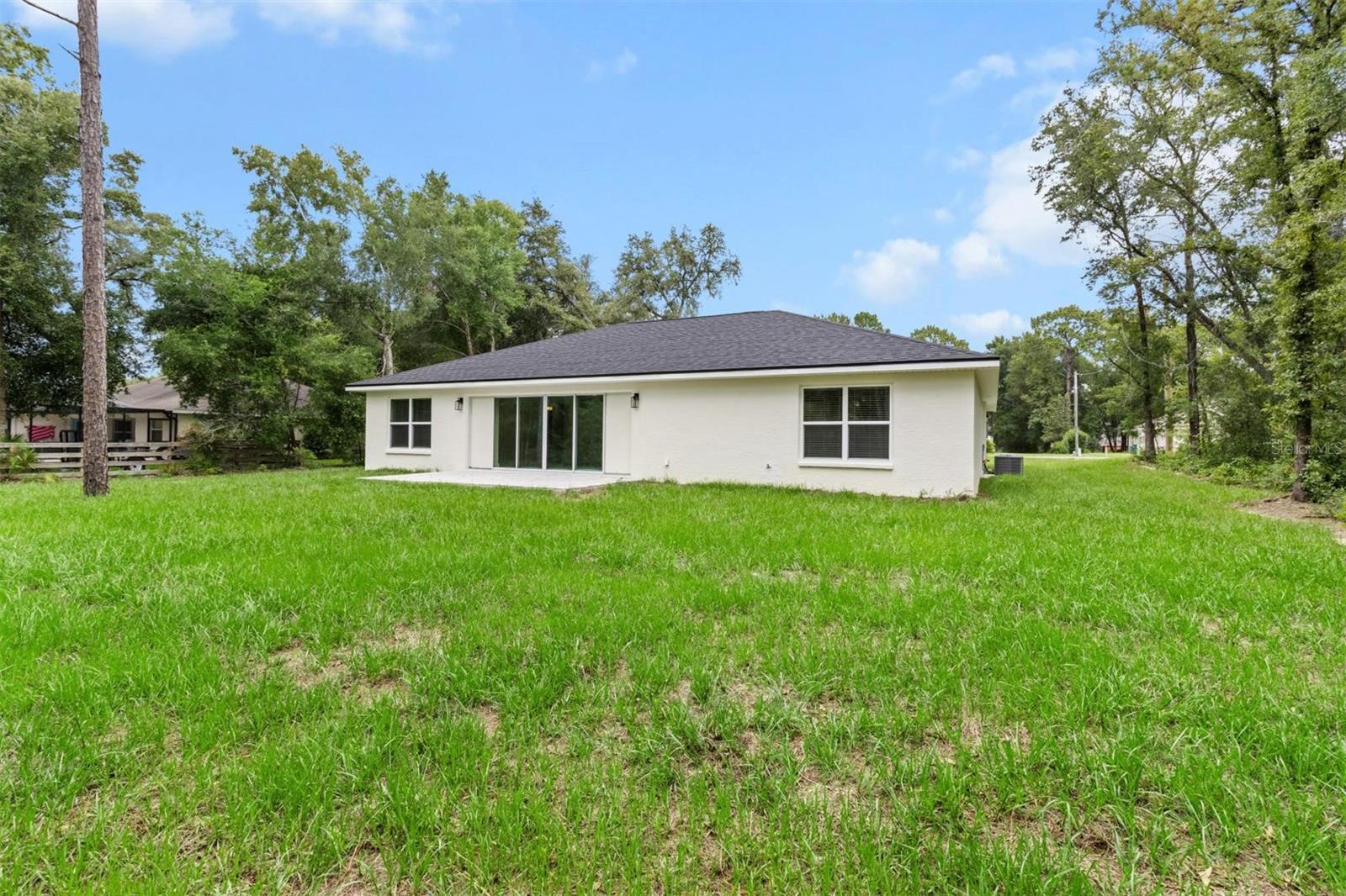 Listing photo id 31 for 2828 Celina Street
