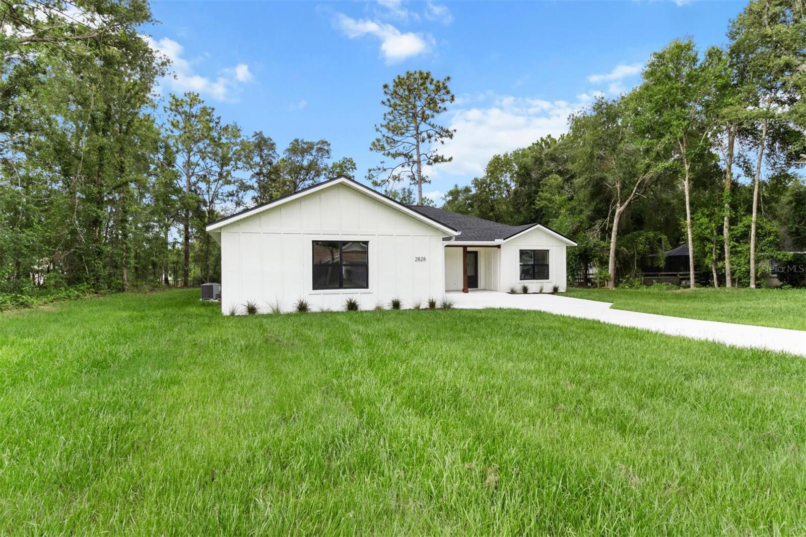 Listing photo id 32 for 2828 Celina Street