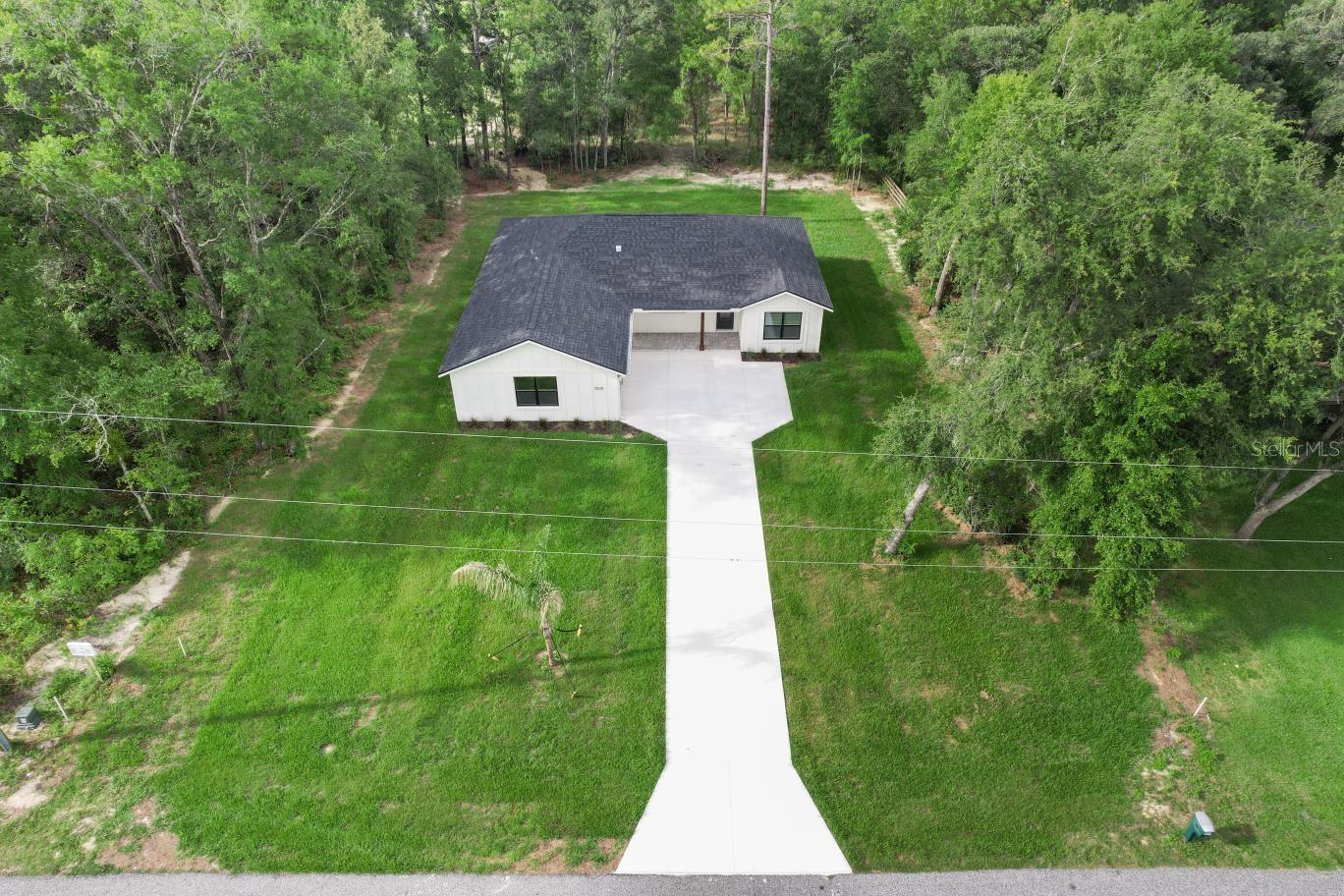 Listing photo id 35 for 2828 Celina Street