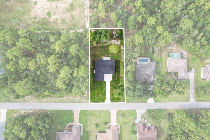 Listing photo id 39 for 2828 Celina Street