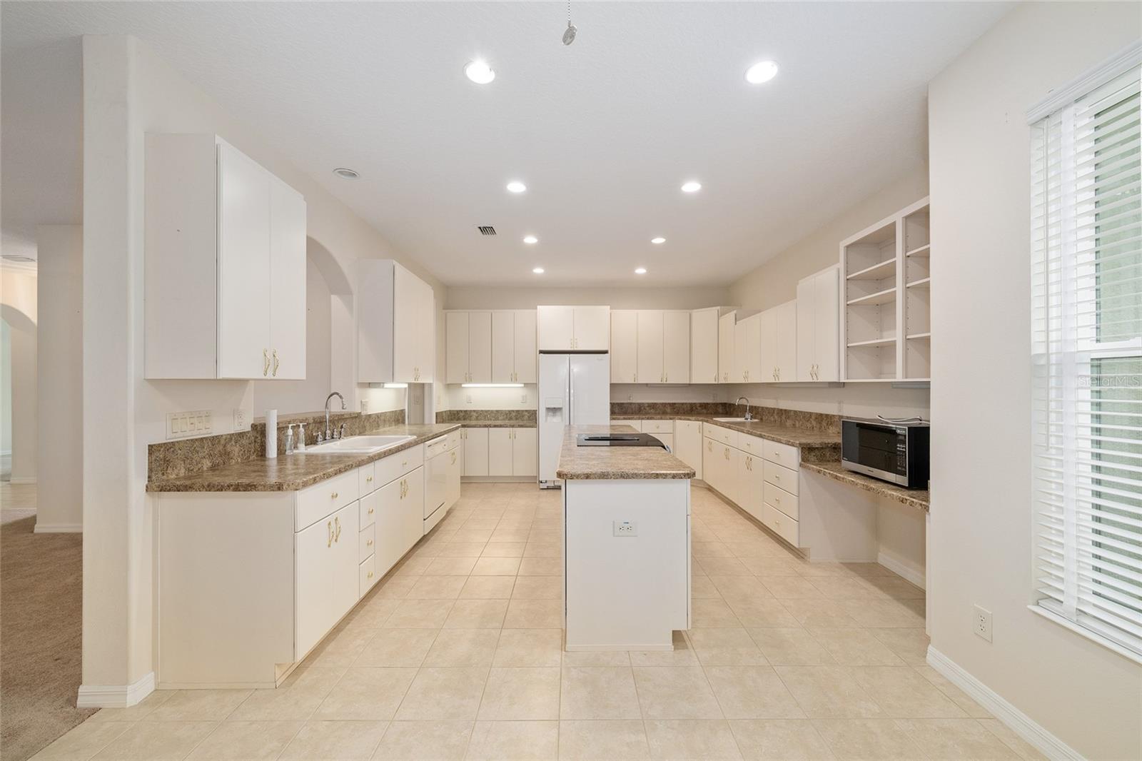 Image 19 of 63 For 5318 Fantasy Way